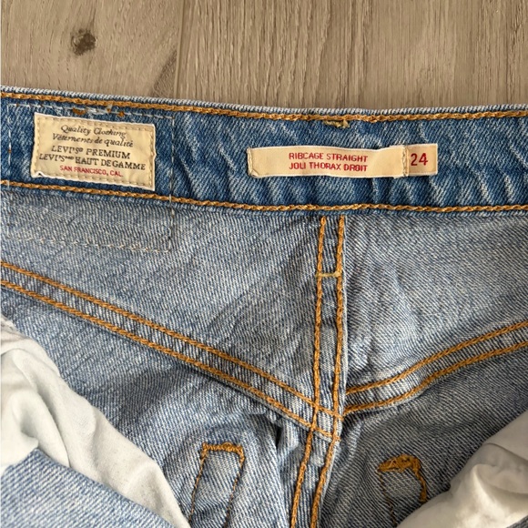 Levi’s Ribcage Straight size 24 - Picture 2 of 4